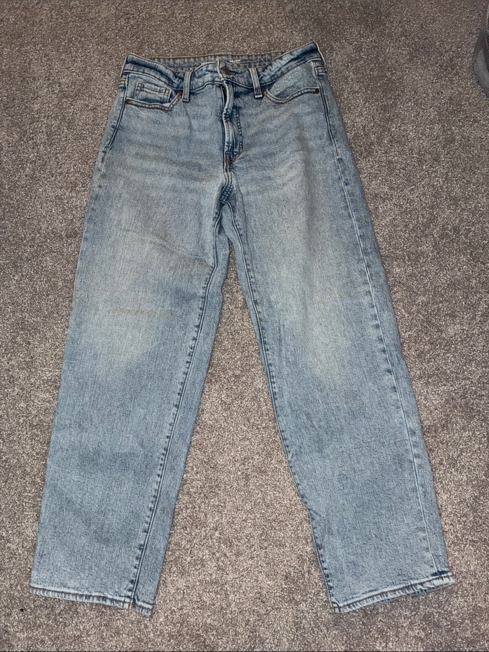 Old Navy Women's Straight-Leg Jeans in Light Blue Wash